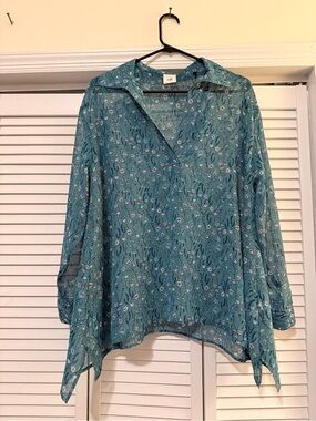 CAbi Teal Floral Split-Hem V-Neck Tunic
